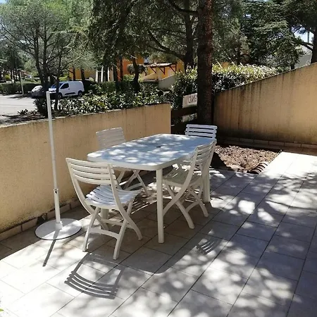 Agreable Avec Parking Dans Arboree Tres Calme Lägenhet