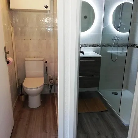 Agreable Avec Parking Dans Arboree Tres Calme *