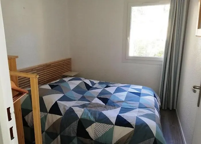 Appartement Agreable Avec Parking Dans Arboree Tres Calme